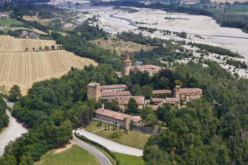 Hotel Torre Di San Martino Gazzola Di Rivalta Kültér fotó